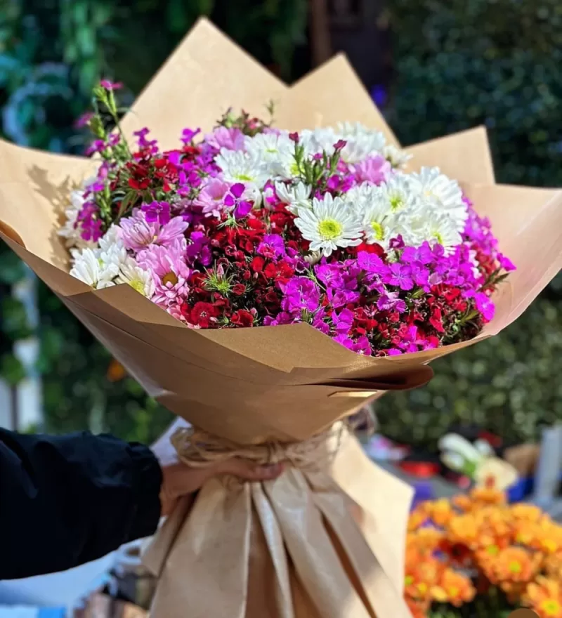 Hüsnü Yusuf Papatya Buketi