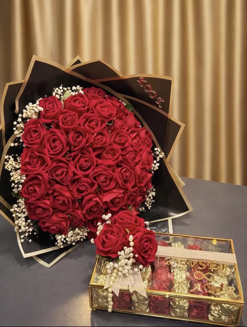 Yapay Gül Buketi ve Çikolata