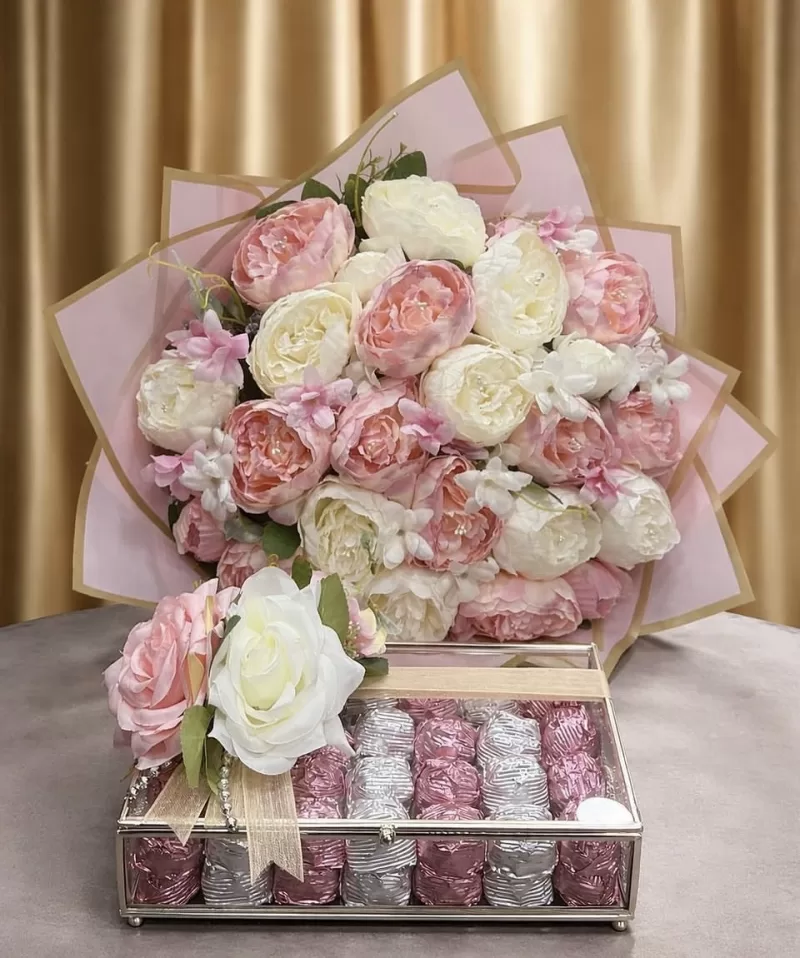 Yapay Şakayık Buketi ve Çikolata